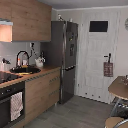 Mieszkanie Dwupokojowe Na Wsi W Domu Dwurodzinnym Apartament *