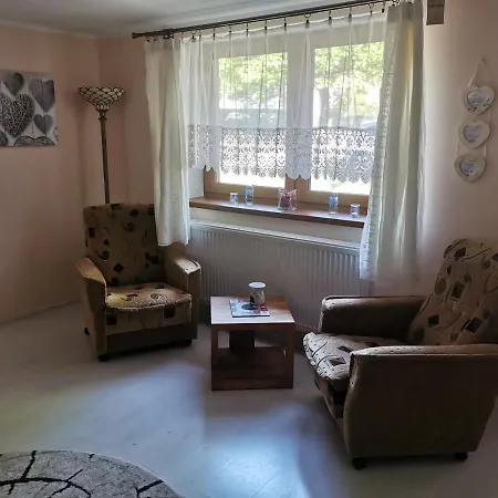 Mieszkanie Dwupokojowe Na Wsi W Domu Dwurodzinnym Apartament *