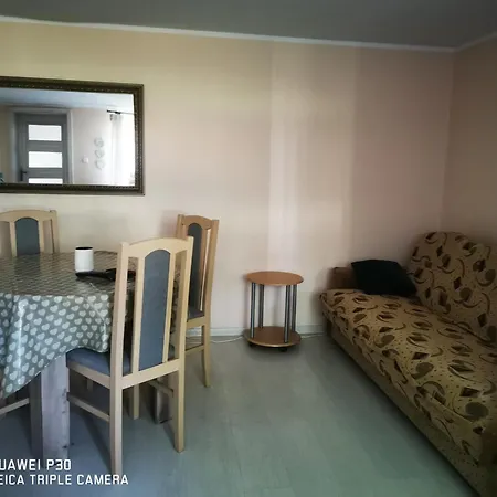 Mieszkanie Dwupokojowe Na Wsi W Domu Dwurodzinnym Apartament *